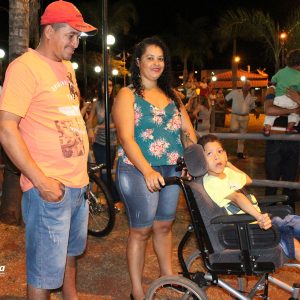 Dia das Criancas e comemorado com grande festa em Santa Vitoria (29)