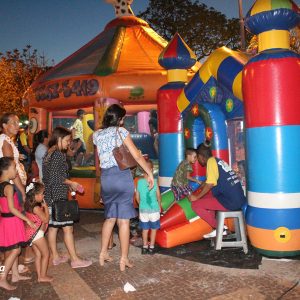 Dia das Criancas e comemorado com grande festa em Santa Vitoria (3)
