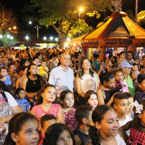 Dia das Criancas e comemorado com grande festa em Santa Vitoria (45)