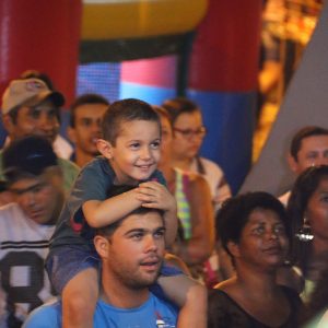 Dia das Criancas e comemorado com grande festa em Santa Vitoria (50)