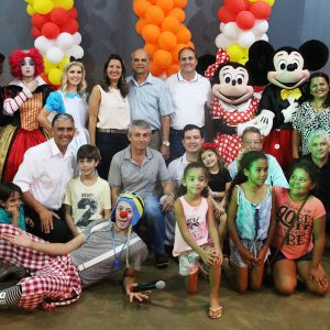 Dia das Criancas e comemorado com grande festa em Santa Vitoria (66)