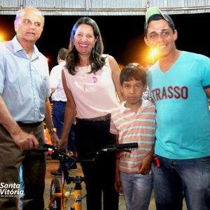 Dia das Criancas e comemorado com grande festa em Santa Vitoria (74)