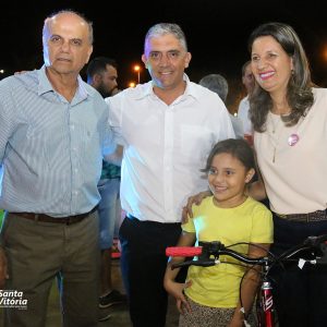 Dia das Criancas e comemorado com grande festa em Santa Vitoria (80)