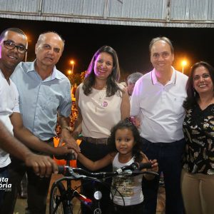 Dia das Criancas e comemorado com grande festa em Santa Vitoria (88)