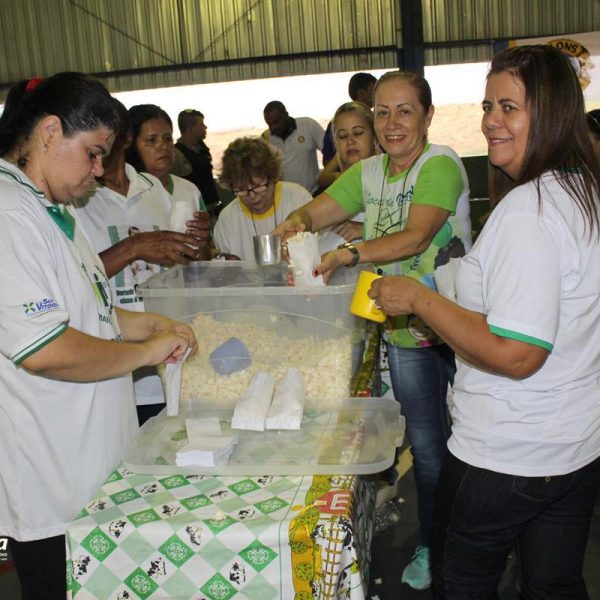 Lions, Rotary e Pastoral da Criança realizam comemoração do Dia das Crianças na quadra da Escola Municipal Tancredo Neves (2)