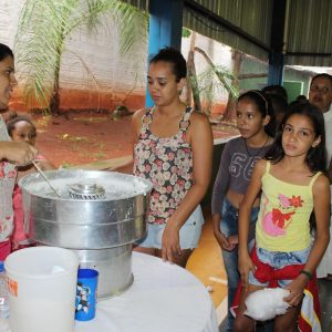 Lions, Rotary e Pastoral da Criança realizam comemoração do Dia das Crianças na quadra da Escola Municipal Tancredo Neves (3)