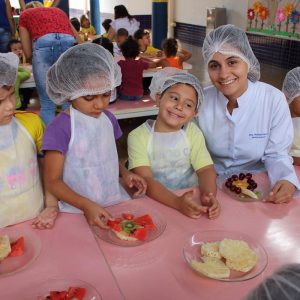 Prefeitura realiza projeto nos CEMEIS promovendo a educação alimentar para crianças