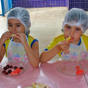 Prefeitura realiza projeto nos CEMEIS promovendo a educação alimentar para crianças
