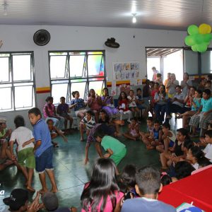 Projeto Aprendendo a Crescer comemora o Dia das Criancas com brincadeiras (14)