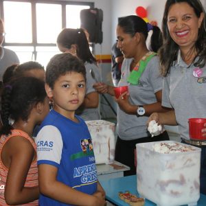 Projeto Aprendendo a Crescer comemora o Dia das Criancas com brincadeiras (23)