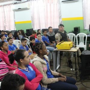 palestra e atividades para criancas marcam o encerramento da Semana Nacional de transito de santa vitoria (24) palestra e atividades para criancas marcam o encerramento da Semana Nacional de transito de santa vitoria (24)
