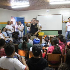 palestra e atividades para criancas marcam o encerramento da Semana Nacional de transito de santa vitoria (27) palestra e atividades para criancas marcam o encerramento da Semana Nacional de transito de santa vitoria (27)