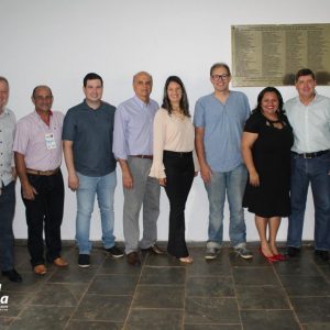 Conferência Municipal de Educação é realizada em Santa Vitória (8) Conferência Municipal de Educação é realizada em Santa Vitória (8)