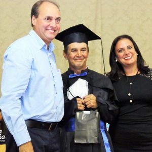 Escola Estadual realiza formatura dos alunos do 3º ano do Ensino Médio (17) Escola Estadual realiza formatura dos alunos do 3º ano do Ensino Médio (17)