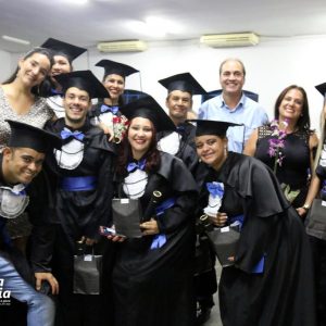 Escola Estadual realiza formatura dos alunos do 3º ano do Ensino Médio (20) Escola Estadual realiza formatura dos alunos do 3º ano do Ensino Médio (20)