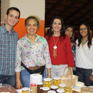 Feira da Família da Escola Estadual José Paranaíba traz cultura, gastronomia e lazer (23) Feira da Família da Escola Estadual José Paranaíba traz cultura, gastronomia e lazer (23)