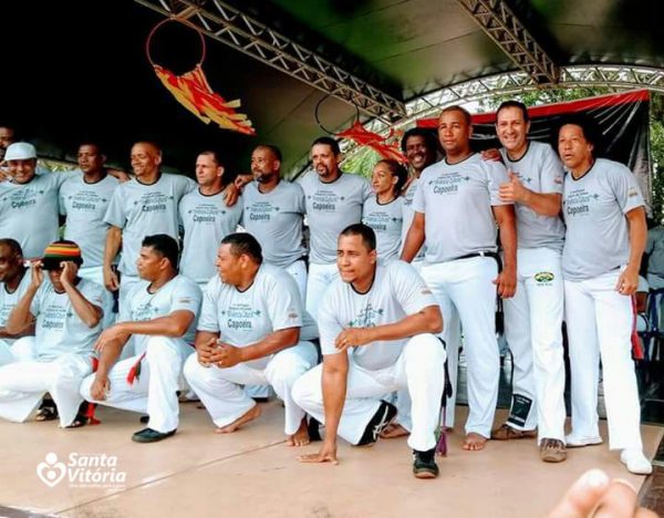 Instrutor de Capoeira do Projeto Aprendendo a Crescer se torna Professor Formado (2)