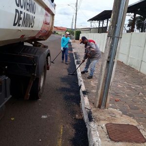 Prefeitura de Santa Vitória realiza nova etapa da operação tapa-buracos Prefeitura de Santa Vitória realiza nova etapa da operação tapa-buracos