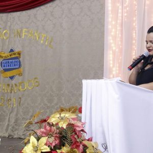 Alunos da Escola Municipal Geraldo Ribeiro recebem diplomas de conclusão da Educação Infantil (14)