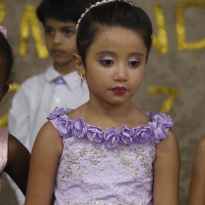 Alunos da Escola Municipal Geraldo Ribeiro recebem diplomas de conclusão da Educação Infantil (28)