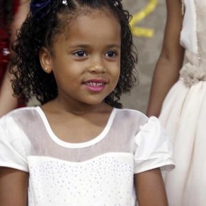 Alunos da Escola Municipal Geraldo Ribeiro recebem diplomas de conclusão da Educação Infantil (35)