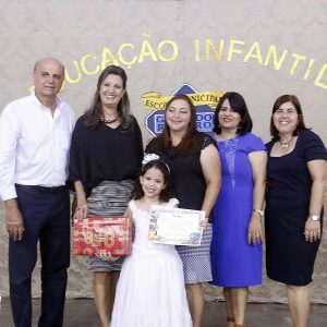 Alunos da Escola Municipal Geraldo Ribeiro recebem diplomas de conclusão da Educação Infantil (44)