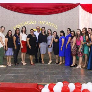 Alunos da Escola Municipal Geraldo Ribeiro recebem diplomas de conclusão da Educação Infantil (70)