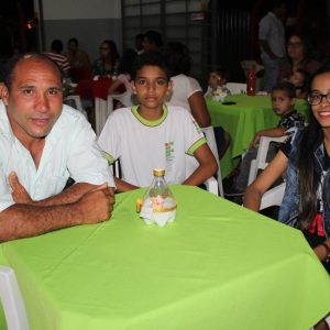 Creche Municipal de Chaveslândia encerra ano letivo com apresentações artísticas sobre o Natal (10) Creche Municipal de Chaveslândia encerra ano letivo com apresentações artísticas sobre o Natal (10)