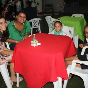 Creche Municipal de Chaveslândia encerra ano letivo com apresentações artísticas sobre o Natal (11) Creche Municipal de Chaveslândia encerra ano letivo com apresentações artísticas sobre o Natal (11)