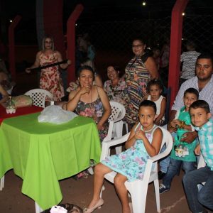Creche Municipal de Chaveslândia encerra ano letivo com apresentações artísticas sobre o Natal (17) Creche Municipal de Chaveslândia encerra ano letivo com apresentações artísticas sobre o Natal (17)