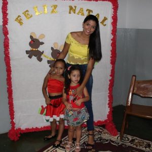 Creche Municipal de Chaveslândia encerra ano letivo com apresentações artísticas sobre o Natal (23) Creche Municipal de Chaveslândia encerra ano letivo com apresentações artísticas sobre o Natal (23)