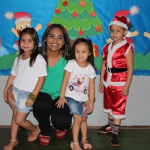 Creche Municipal de Chaveslândia encerra ano letivo com apresentações artísticas sobre o Natal (25) Creche Municipal de Chaveslândia encerra ano letivo com apresentações artísticas sobre o Natal (25)