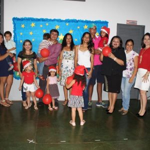 Creche Municipal de Chaveslândia encerra ano letivo com apresentações artísticas sobre o Natal (41) Creche Municipal de Chaveslândia encerra ano letivo com apresentações artísticas sobre o Natal (41)