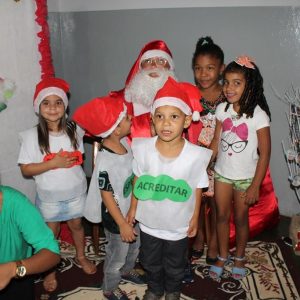 Creche Municipal de Chaveslândia encerra ano letivo com apresentações artísticas sobre o Natal (43) Creche Municipal de Chaveslândia encerra ano letivo com apresentações artísticas sobre o Natal (43)