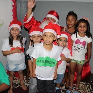 Creche Municipal de Chaveslândia encerra ano letivo com apresentações artísticas sobre o Natal (44) Creche Municipal de Chaveslândia encerra ano letivo com apresentações artísticas sobre o Natal (44)