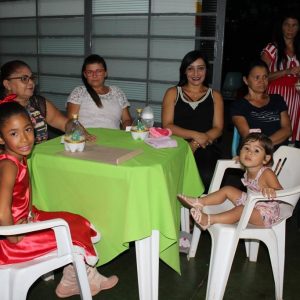 Creche Municipal de Chaveslândia encerra ano letivo com apresentações artísticas sobre o Natal (6) Creche Municipal de Chaveslândia encerra ano letivo com apresentações artísticas sobre o Natal (6)