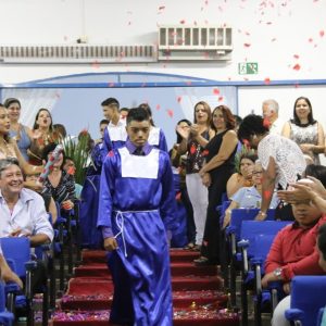 Em noite de emoção e alegria, APAE promove solenidade de formatura da Educação de Jovens e Adultos (16) Em noite de emoção e alegria, APAE promove solenidade de formatura da Educação de Jovens e Adultos (16)