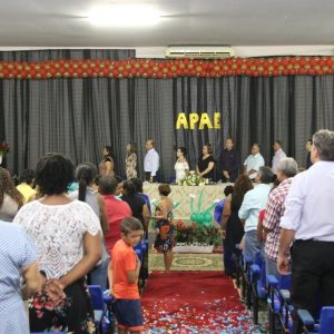 Em noite de emoção e alegria, APAE promove solenidade de formatura da Educação de Jovens e Adultos (22) Em noite de emoção e alegria, APAE promove solenidade de formatura da Educação de Jovens e Adultos (22)