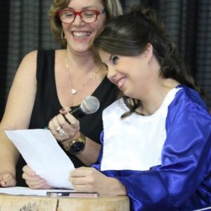 Em noite de emoção e alegria, APAE promove solenidade de formatura da Educação de Jovens e Adultos (25) Em noite de emoção e alegria, APAE promove solenidade de formatura da Educação de Jovens e Adultos (25)