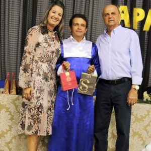 Em noite de emoção e alegria, APAE promove solenidade de formatura da Educação de Jovens e Adultos (27) Em noite de emoção e alegria, APAE promove solenidade de formatura da Educação de Jovens e Adultos (27)