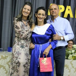 Em noite de emoção e alegria, APAE promove solenidade de formatura da Educação de Jovens e Adultos (30) Em noite de emoção e alegria, APAE promove solenidade de formatura da Educação de Jovens e Adultos (30)