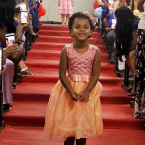 Emoção e alegria marcam solenidade de formatura da Educação Infantil da Escola Municipal Tancredo Neves (13) Emoção e alegria marcam solenidade de formatura da Educação Infantil da Escola Municipal Tancredo Neves (13)