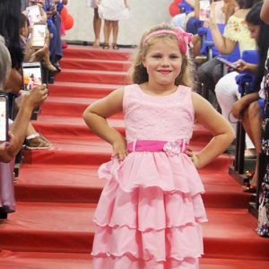 Emoção e alegria marcam solenidade de formatura da Educação Infantil da Escola Municipal Tancredo Neves (14) Emoção e alegria marcam solenidade de formatura da Educação Infantil da Escola Municipal Tancredo Neves (14)