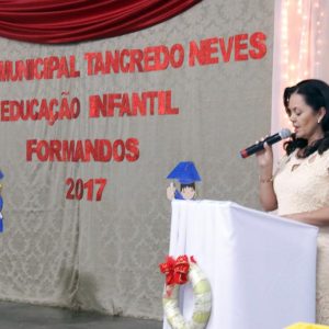 Emoção e alegria marcam solenidade de formatura da Educação Infantil da Escola Municipal Tancredo Neves (20) Emoção e alegria marcam solenidade de formatura da Educação Infantil da Escola Municipal Tancredo Neves (20)