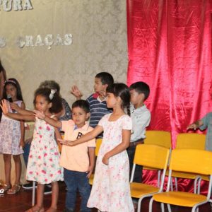 Formatura da Escola Municipal Nossa Senhora das Graças emociona a comunidade rural (13) Formatura da Escola Municipal Nossa Senhora das Graças emociona a comunidade rural (13)
