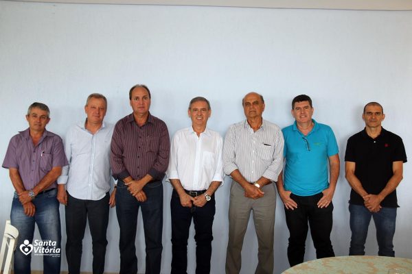 Prefeito Salim Curi e comitiva participam do projeto “Proximidade” promovido pela UHE São Simão – CEMIG (1)