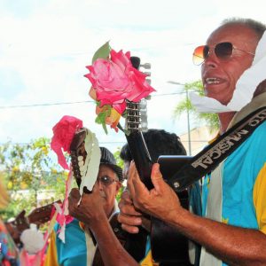 Prefeito e Vice recebem grupo de Folia de Reis vindos de Iturama Prefeito e Vice recebem grupo de Folia de Reis vindos de Iturama
