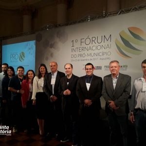 Santa Vitória participa do Fórum Internacional do Pró-Município Santa Vitória participa do Fórum Internacional do Pró-Município
