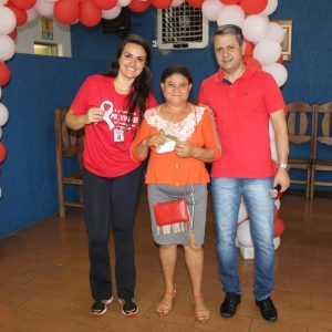 Secretaria Municipal de Saúde realiza ação de conscientização para a Campanha Dezembro Vermelho (16) Secretaria Municipal de Saúde realiza ação de conscientização para a Campanha Dezembro Vermelho (16)
