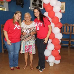 Secretaria Municipal de Saúde realiza ação de conscientização para a Campanha Dezembro Vermelho (19) Secretaria Municipal de Saúde realiza ação de conscientização para a Campanha Dezembro Vermelho (19)